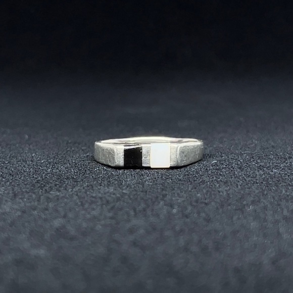 YING YANG RING (SOLID SILVER) - Picture 2 of 5